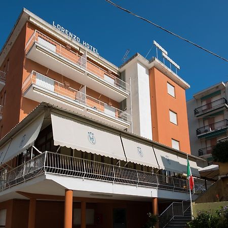 Hotel Lorenzo 첼레리구레 외부 사진
