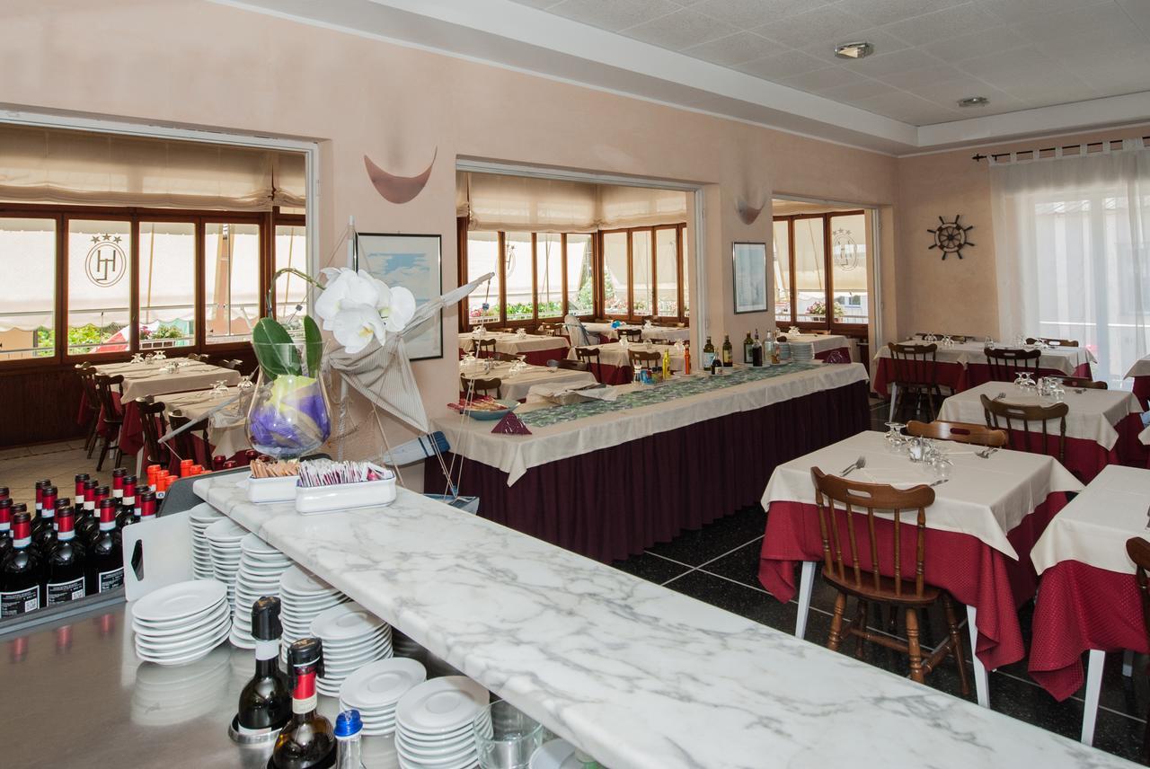 Hotel Lorenzo 첼레리구레 외부 사진